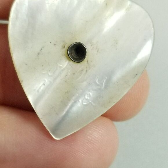 Vintage T Heart Shape Charm Mother Of Pearl Black Enamel Initial Letter Monogram - Picture 3 of 5